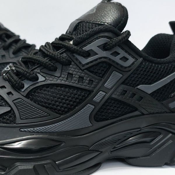 کتونی طرح بالنسیاگا Balenciaga بسیار شیک و با کیفیت