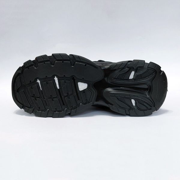 کتونی طرح بالنسیاگا Balenciaga بسیار شیک و با کیفیت