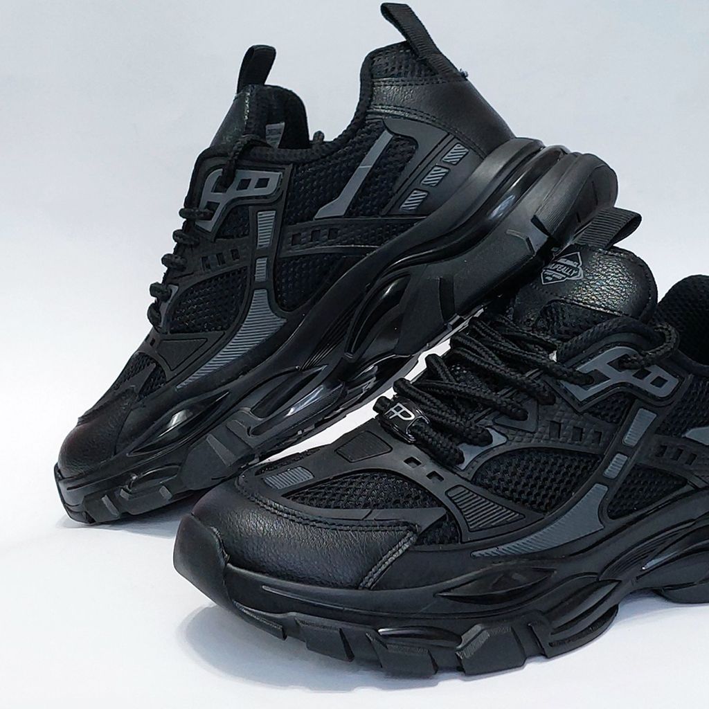 قیمت کتونی طرح بالنسیاگا Balenciaga بسیار شیک و با کیفیت