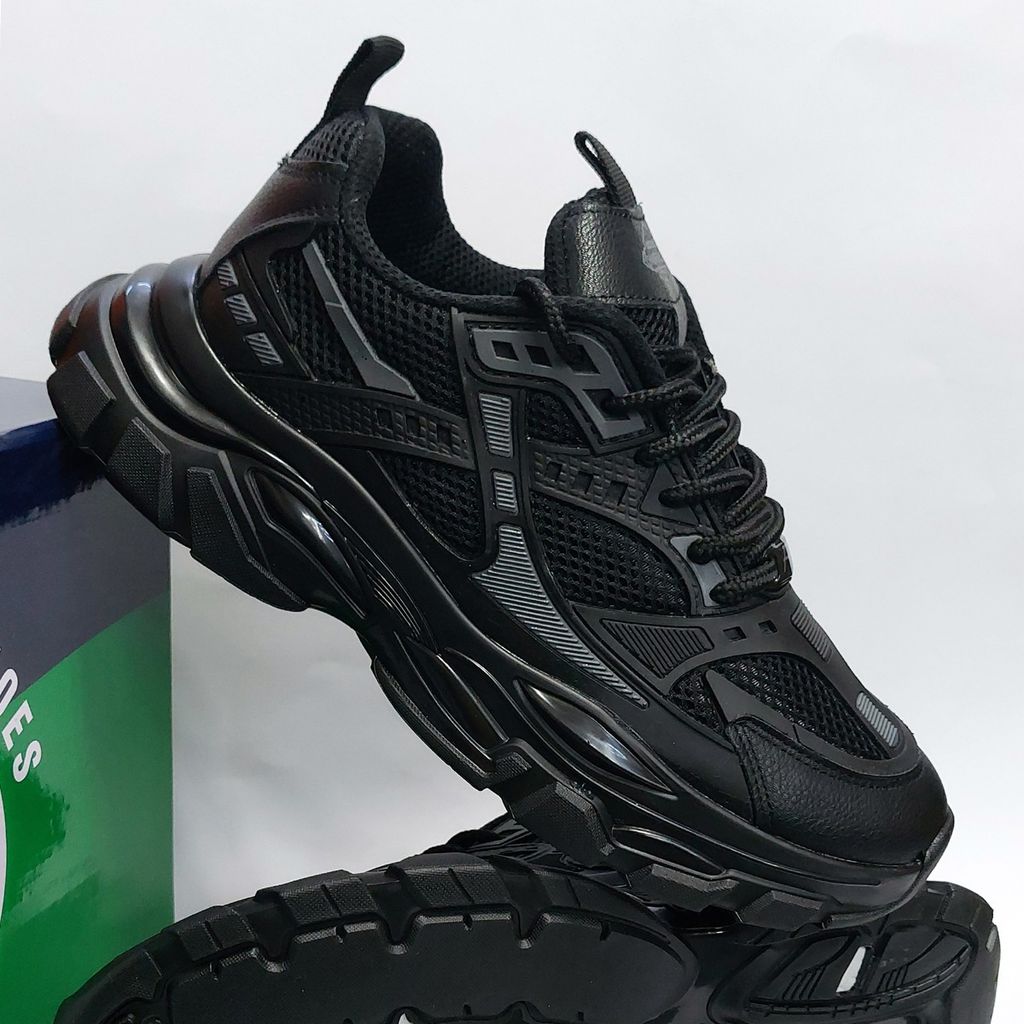 فروش اینترنتی کتونی طرح بالنسیاگا Balenciaga بسیار شیک و با کیفیت