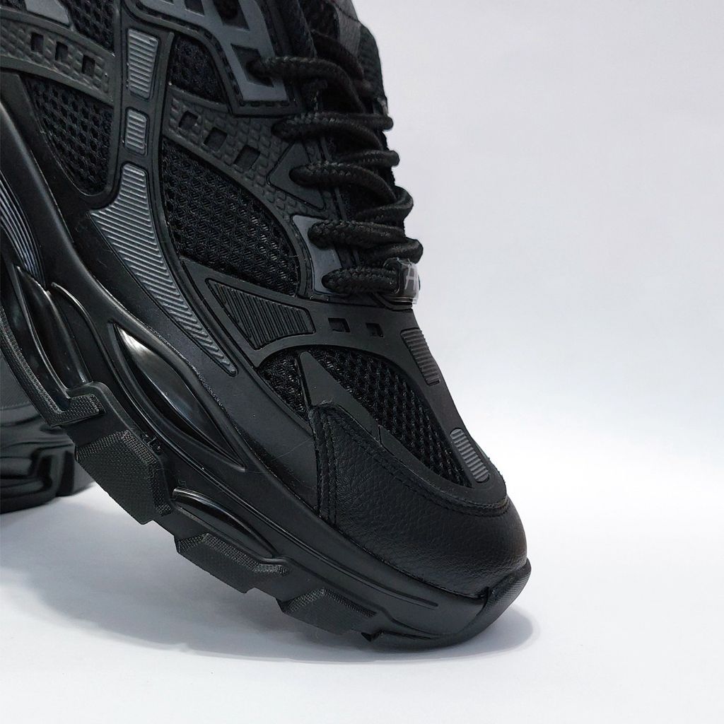 قیمت ارزان کتونی طرح بالنسیاگا Balenciaga بسیار شیک و با کیفیت