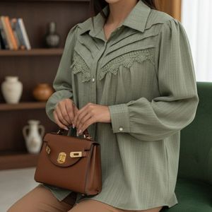 خرید اینترنتی شومیز مزونی مدل رها رنگ کاهویی