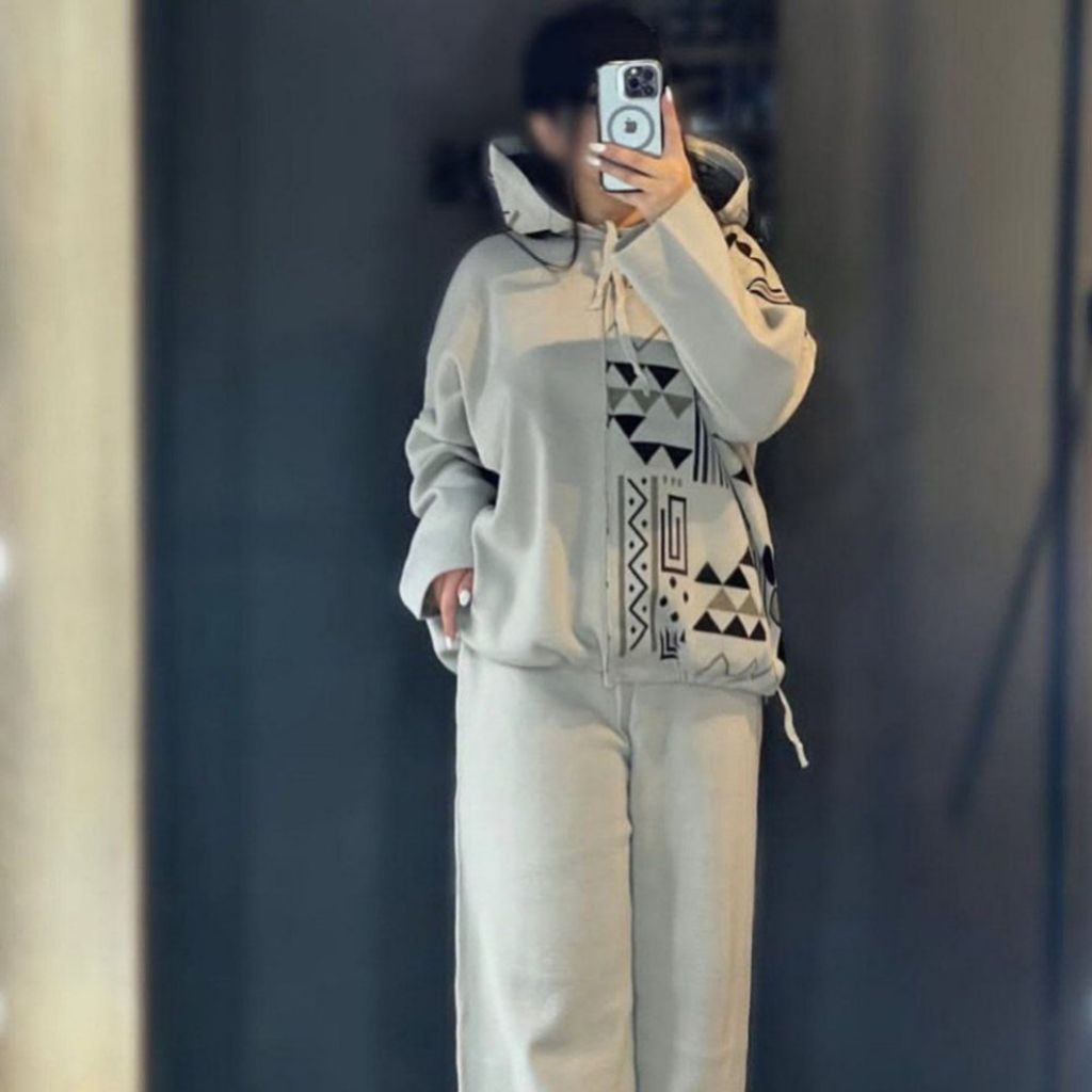 خرید آنلاین بافت ست زنانه طرح هودی و شلوار