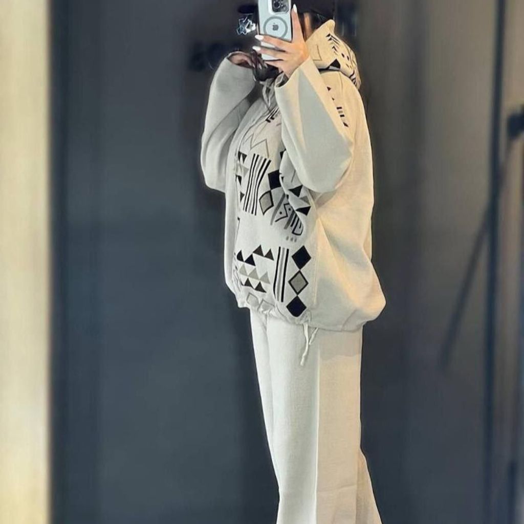 خرید آنلاین بافت ست زنانه طرح هودی و شلوار