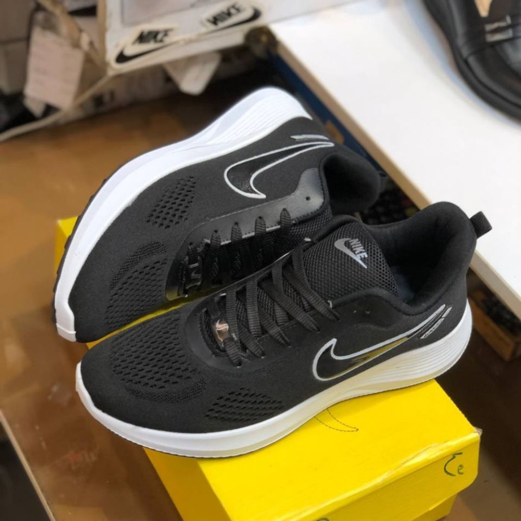 قیمت ارزان کفش نایک بزرگپا مردانه برند سهند رنگ مشکی