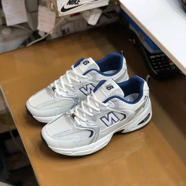 کفش نیوبالانس 530 مردانه خارجی رنگ سفید سورمه ای