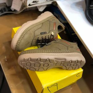 خرید آنلاین کفش چرم اسپرت مردانه مدل فراز رنگ زیتونی