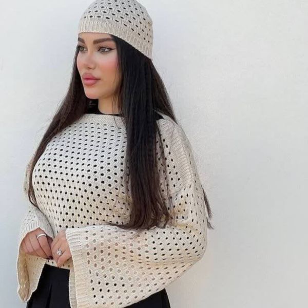 ست کراپ و کلاه بافت