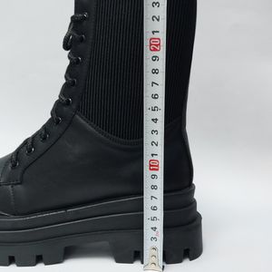 خرید آنلاین بوت پرطرفدار بندی زیپ دار بغل کش مشکی با کیفیت