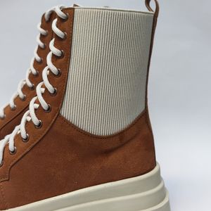 خرید اینترنتی بوت پرطرفدار بندی زیپ دار بغل کش عسلی با کیفیت