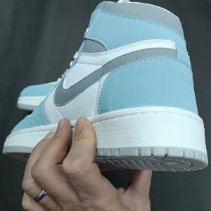 فروش اینترنتی کتونی مردانه جردن 1 هایپر رویال ساقدار کیفیت بالا