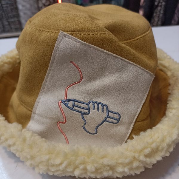 کلاه مخملی کرکی