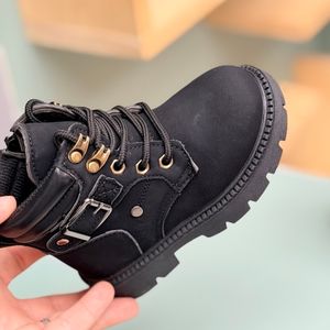 خرید اینترنتی قیمت بوت بچگانه طرح بغل سگک از Kids کد 4073003