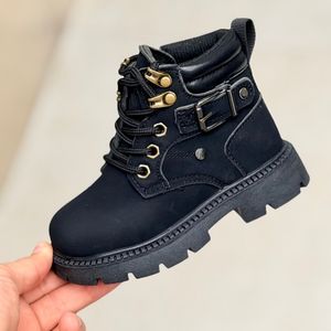 خرید اینترنتی قیمت بوت بچگانه طرح بغل سگک از Kids کد 4073003