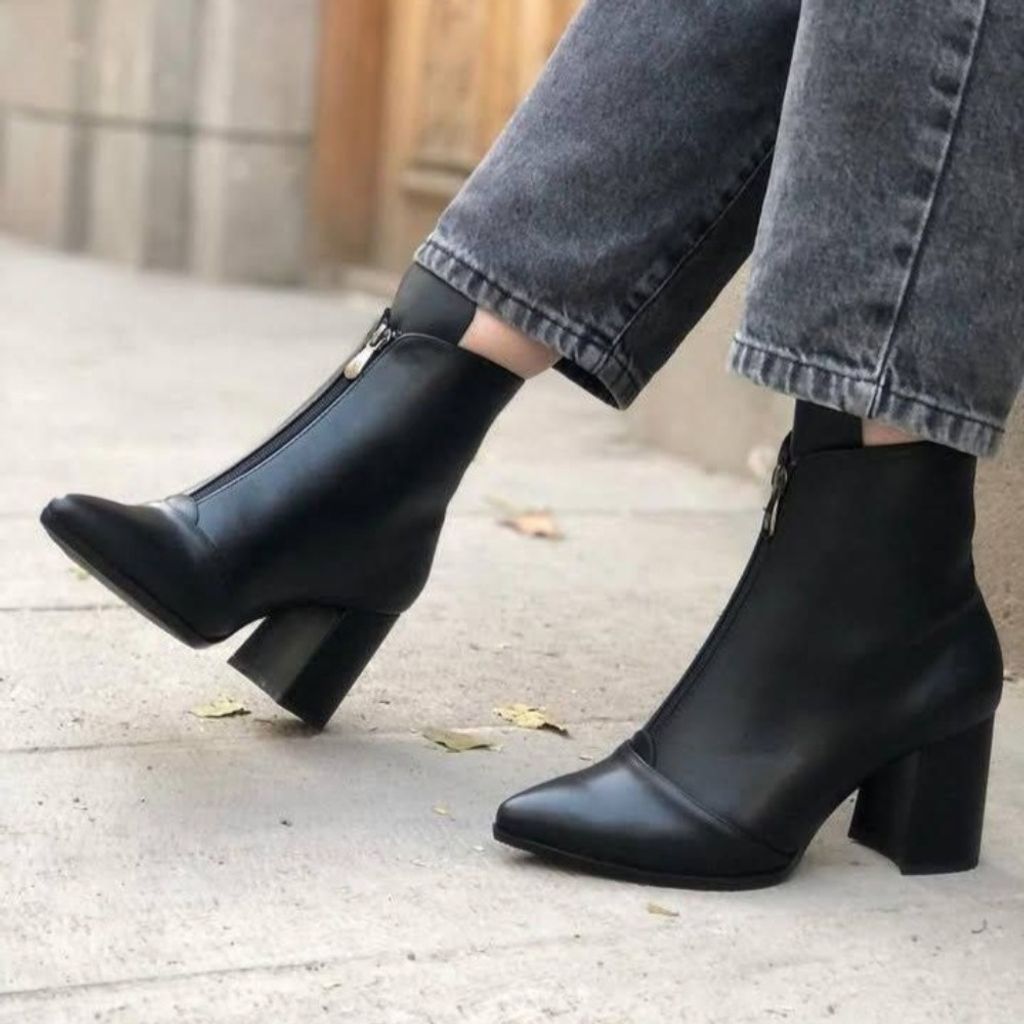 فروش اینترنتی کفش نیم پوتین مدل شنل زنانه