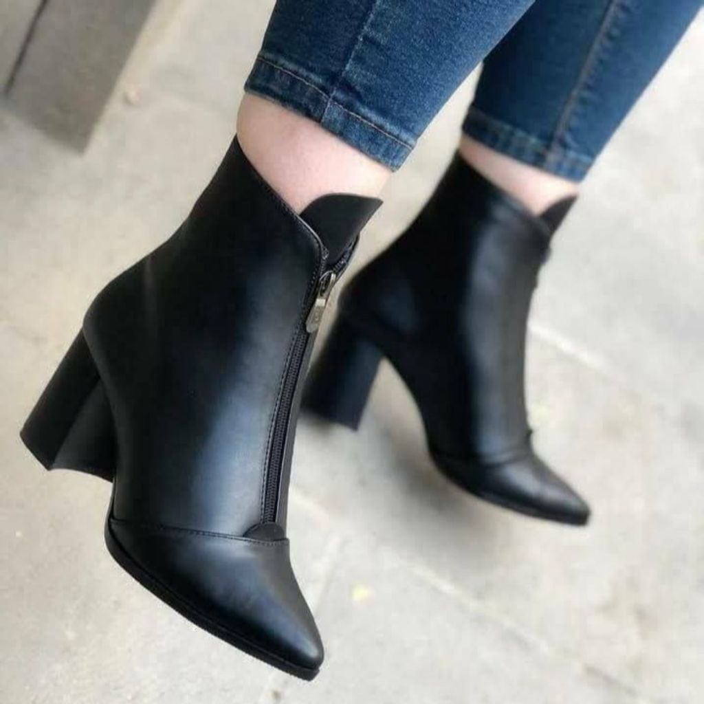 فروش اینترنتی کفش نیم پوتین مدل شنل زنانه