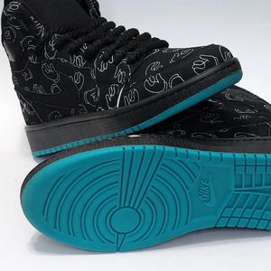 خرید آنلاین کتونی ساقدار نایک جردن وان طرح کاز Nike Jordan1 Kaws