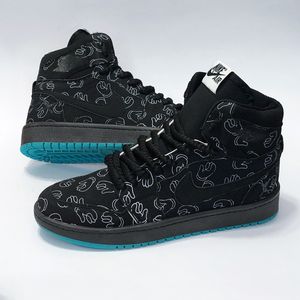 خرید اینترنتی کتونی ساقدار نایک جردن وان طرح کاز Nike Jordan1 Kaws