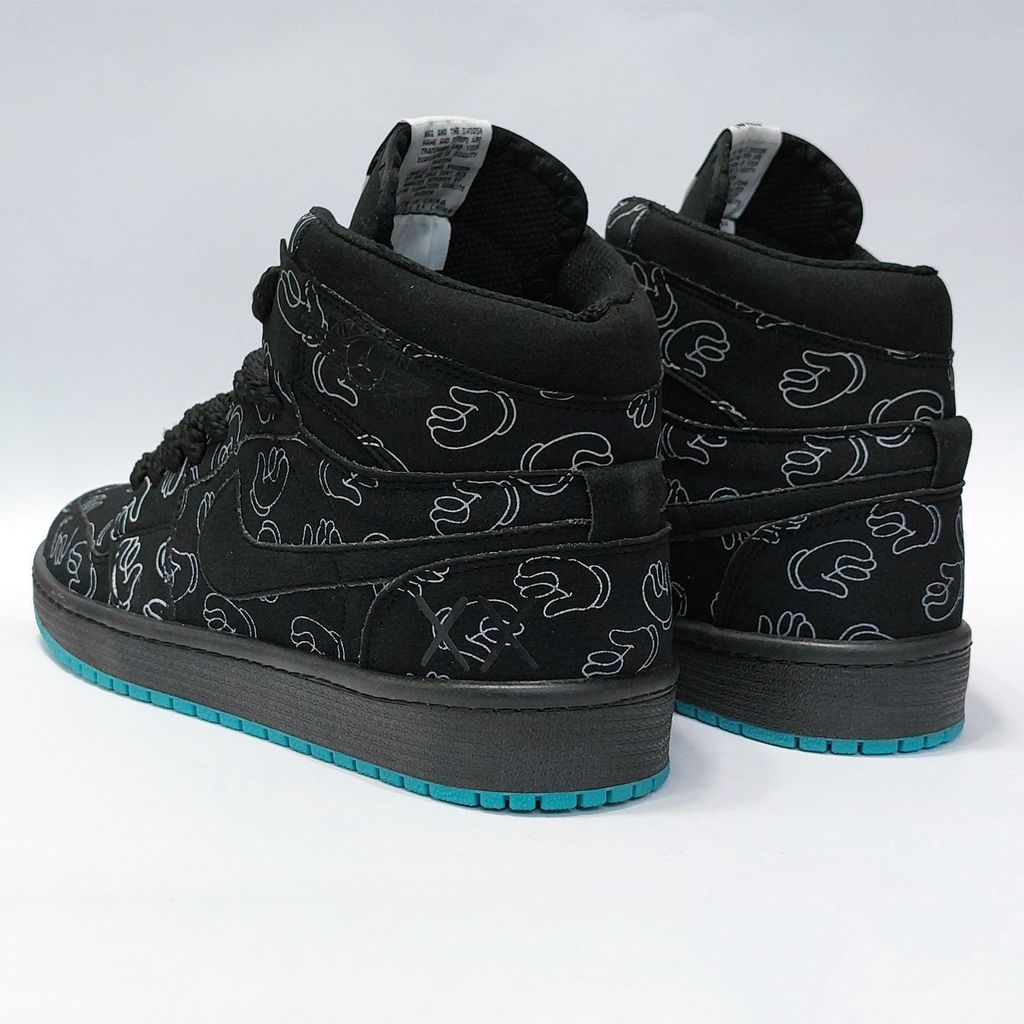 قیمت ارزان کتونی ساقدار نایک جردن وان طرح کاز Nike Jordan1 Kaws