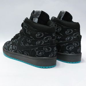 قیمت ارزان کتونی ساقدار نایک جردن وان طرح کاز Nike Jordan1 Kaws