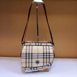 کیف دوشی مدل Burberry