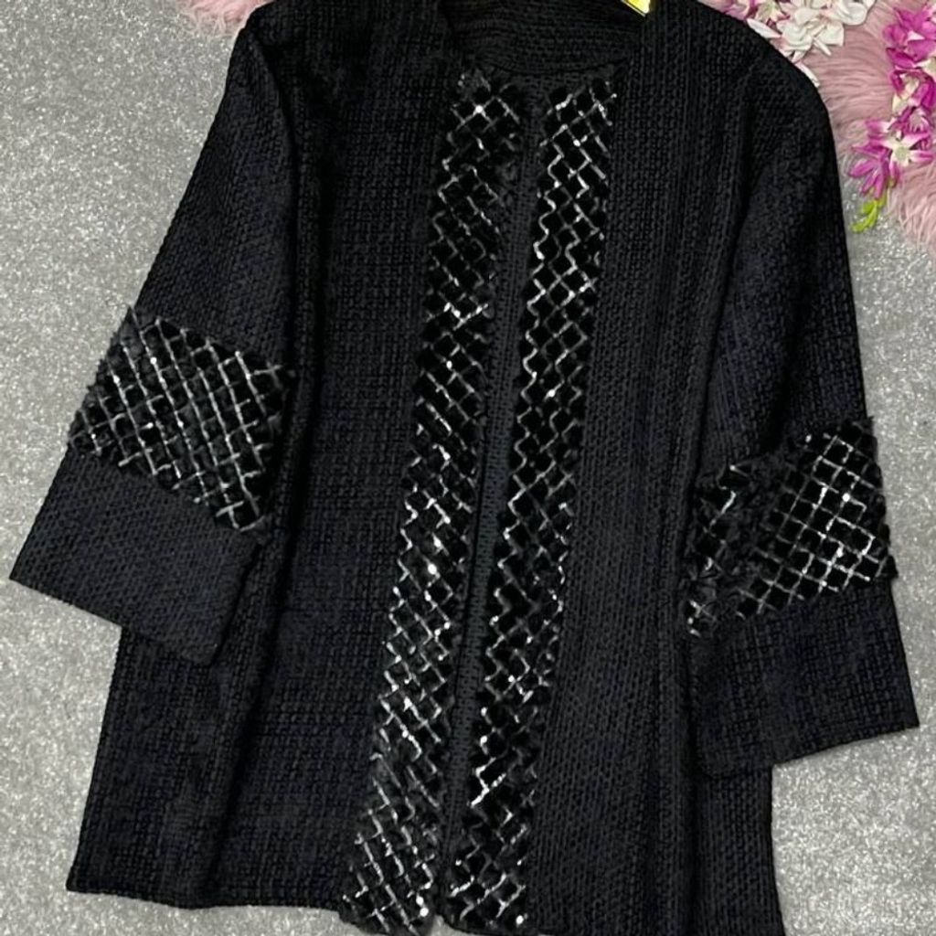 مشخصات کت پشمی شانل