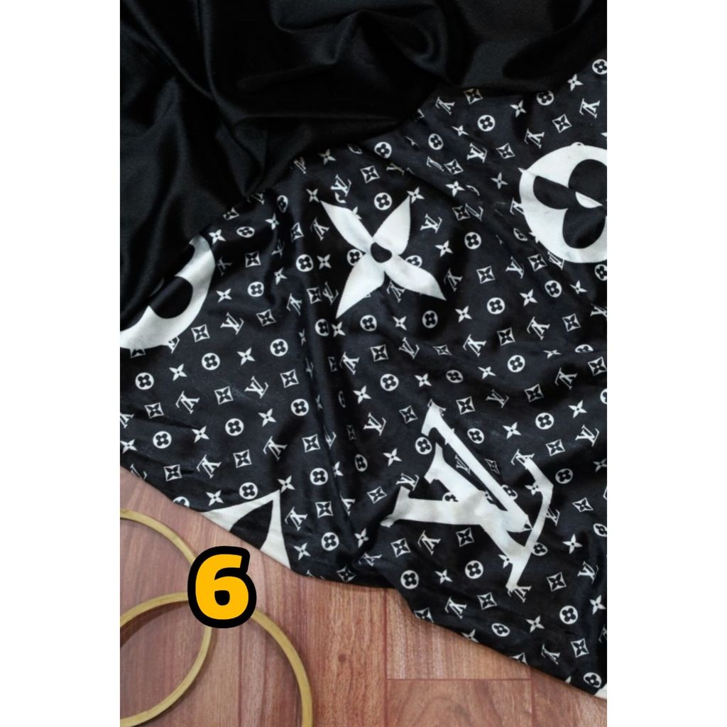 قیمت پارچه مخمل کره ای طرحدار و مشکی ساده