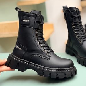 خرید اینترنتی قیمت بوت بچگانه اسپرت طرح miu کد 4080403