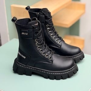 خرید آنلاین بوت بچگانه اسپرت طرح miu کد 4080403