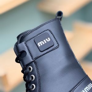 خرید اینترنتی قیمت بوت بچگانه اسپرت طرح miu کد 4080403