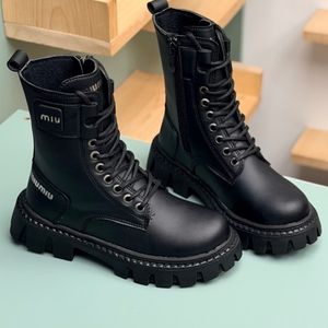 خرید اینترنتی قیمت بوت بچگانه اسپرت طرح miu کد 4080403