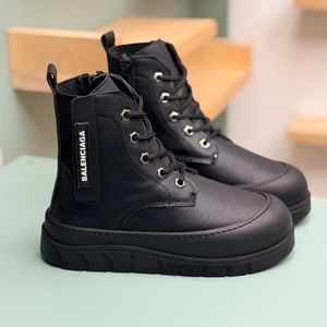 خرید اینترنتی قیمت بوت بچگانه اسپرت طرح بالنسیاگا کد 4080404