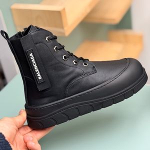 خرید اینترنتی قیمت بوت بچگانه اسپرت طرح بالنسیاگا کد 4080404