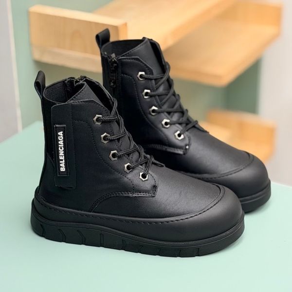 بوت بچگانه اسپرت طرح بالنسیاگا کد 4080404