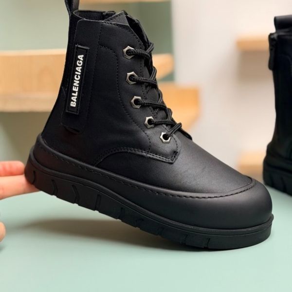 بوت بچگانه اسپرت طرح بالنسیاگا کد 4080404