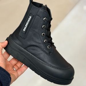 خرید انلاین بوت بچگانه اسپرت طرح بالنسیاگا کد 4080404