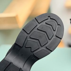 مشخصات بوت بچگانه پافری طرح الستار کد 4080405