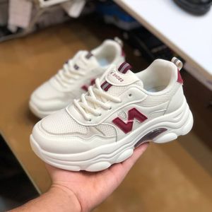 فروش اینترنتی کفش نیوبالانس خارجی زنانه مدل KShoes رنگ سفید زرشکی