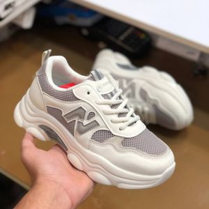 فروش اینترنتی کفش نیوبالانس خارجی زنانه مدل KShoes رنگ سفید طوسی