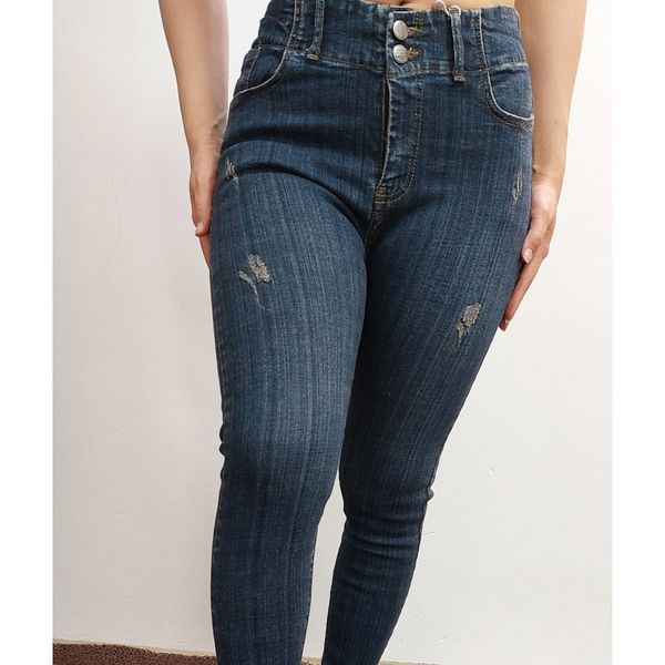 شلوار لی زنانه