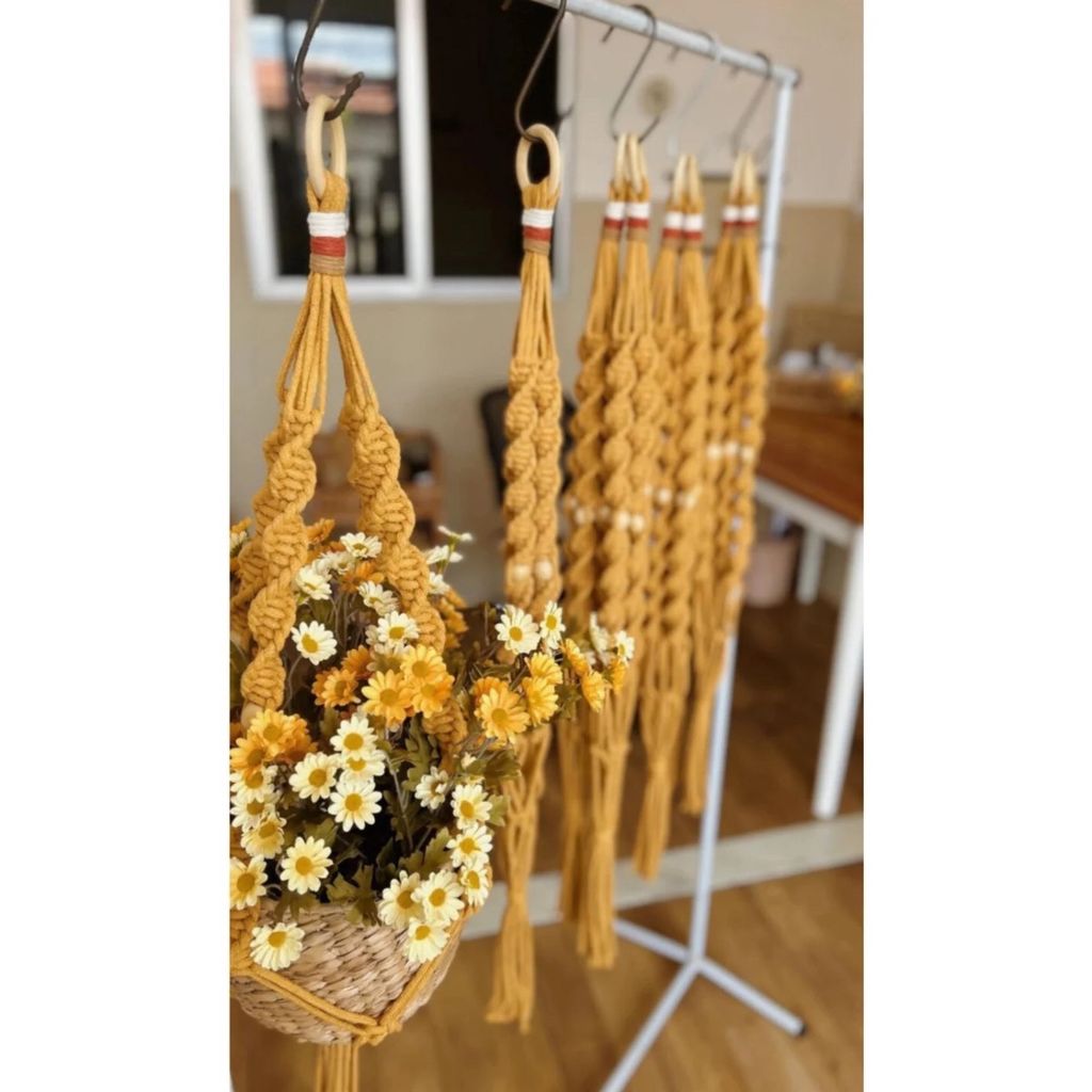 خرید آنلاین هولدر گل اویز مکرومه بافی طرح بابونه