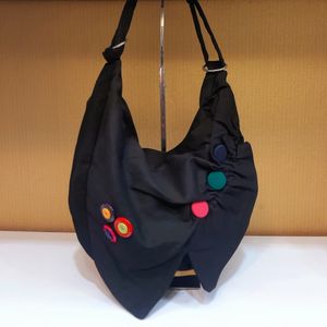 کیف اسپرت دکمه‌ای مشکی