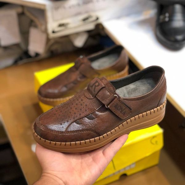 کفش طبی زنانه مدل باران رنگ قهوه ای