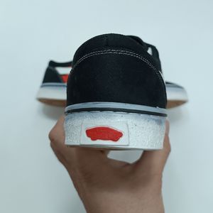 خرید آنلاین کتونی ونس اولداسکول آتشین مردانه