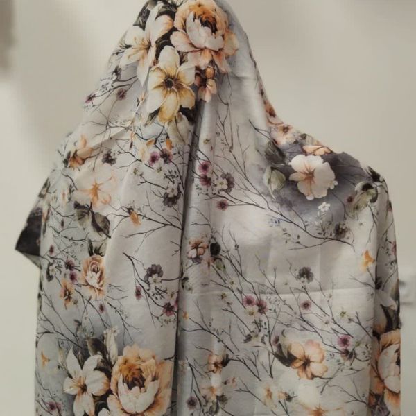 روسری نخی گلدار