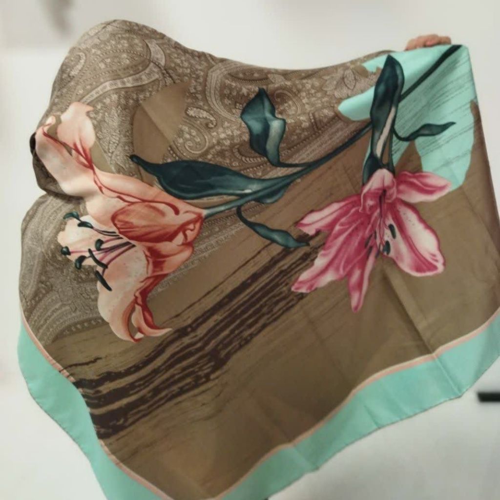 مشخصات روسری نخی ساتن مجلسی