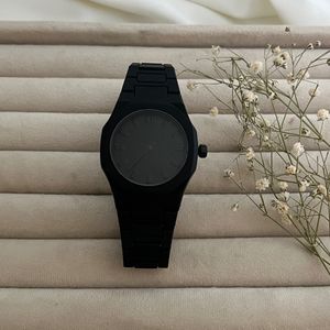 ساعت کربنی فول مشکی