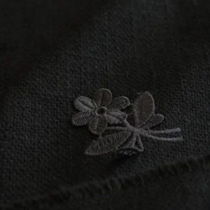 خرید اینترنتی پارچه شنل گل برجسته