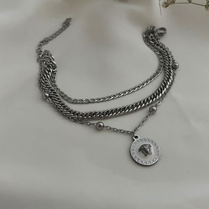 خرید اینترنتی دستبند چند لاین ورساچ