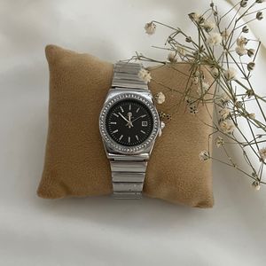 قیمت ساعت امگا  زنانه